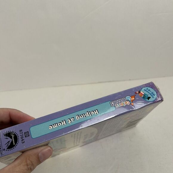 VHS Curious Buddies - Helping at Home (VHS, 2004) - Picture 5 of 6